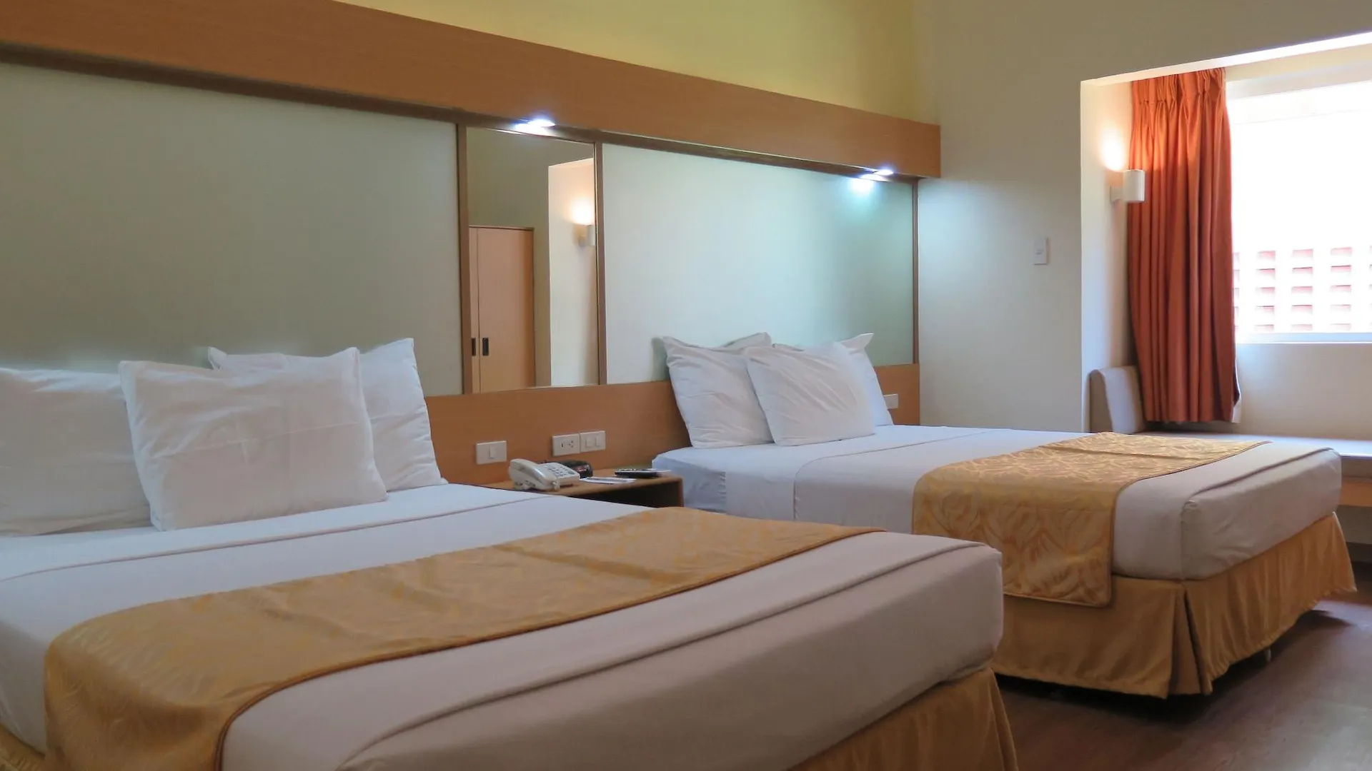 *** Hotel Microtel By Wyndham Davao Philippines