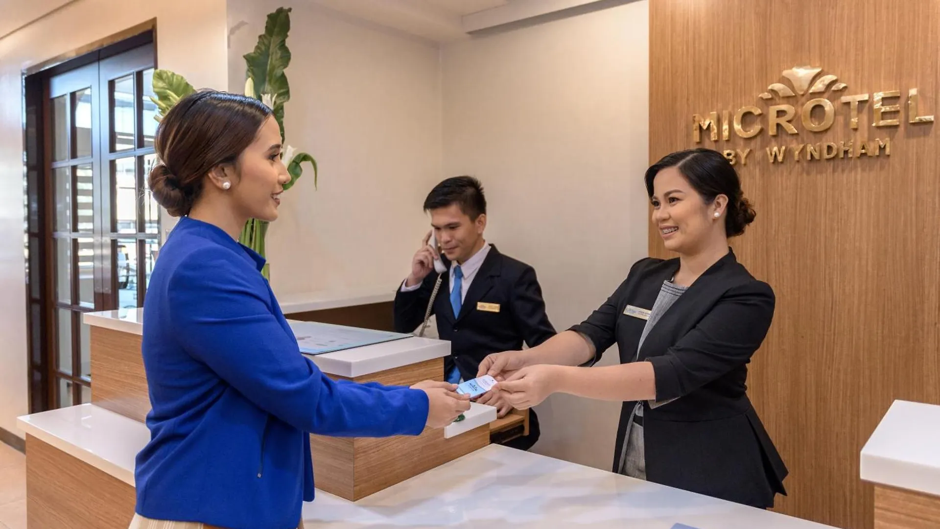 Microtel By Wyndham Davao 3*,  Filipiny