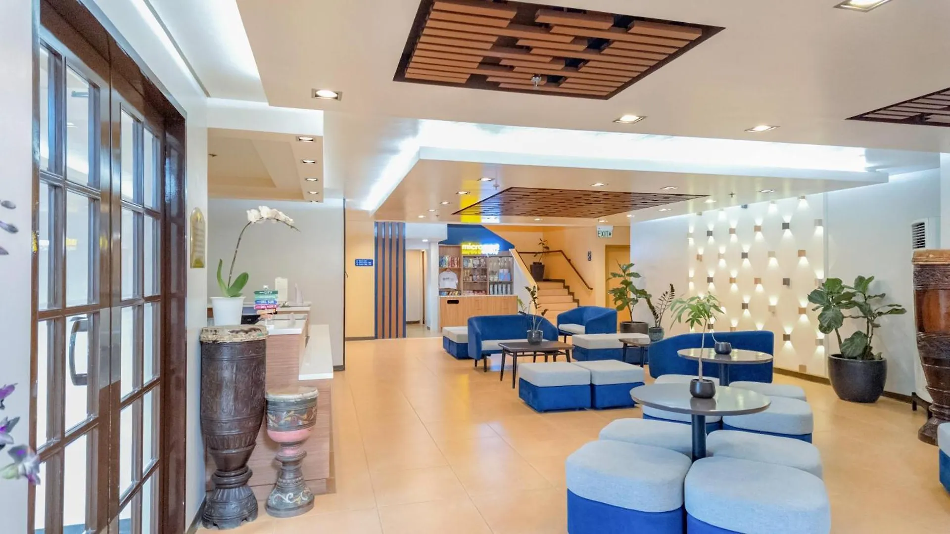 Microtel By Wyndham Davao Hotel