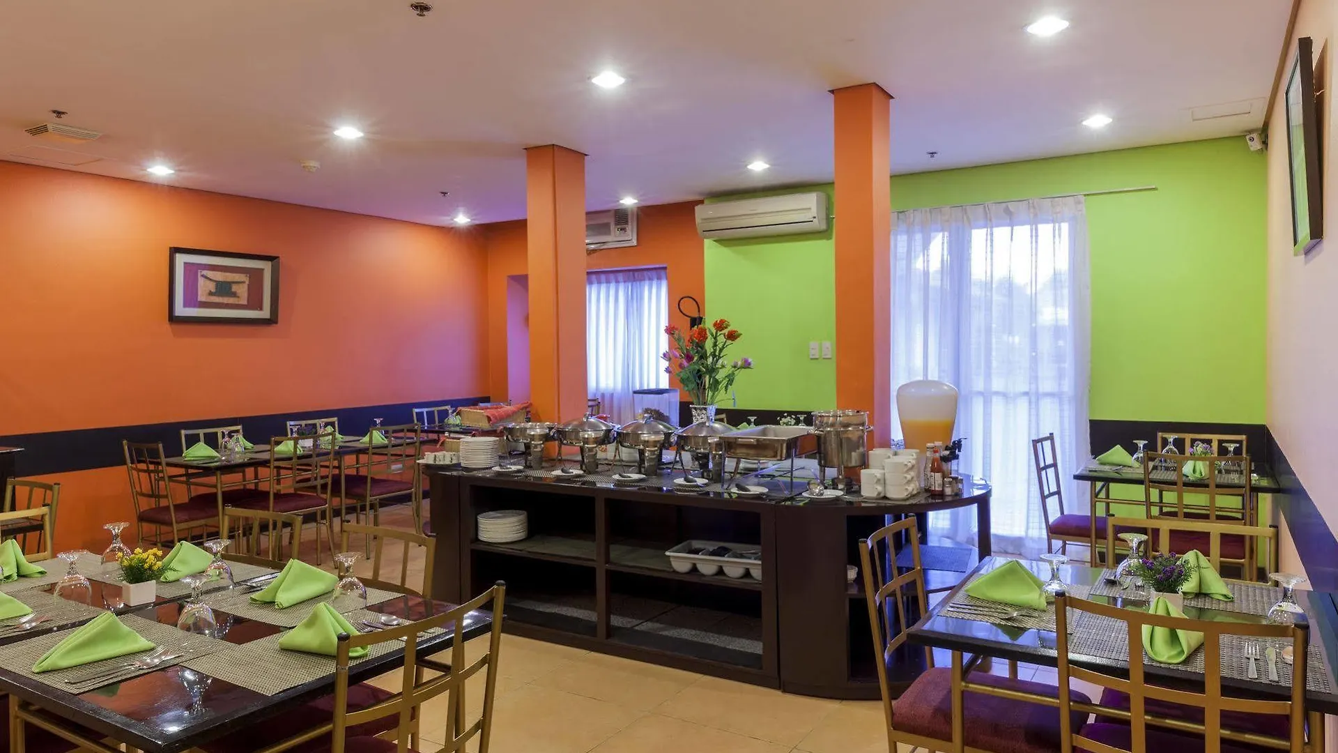 Microtel By Wyndham Davao