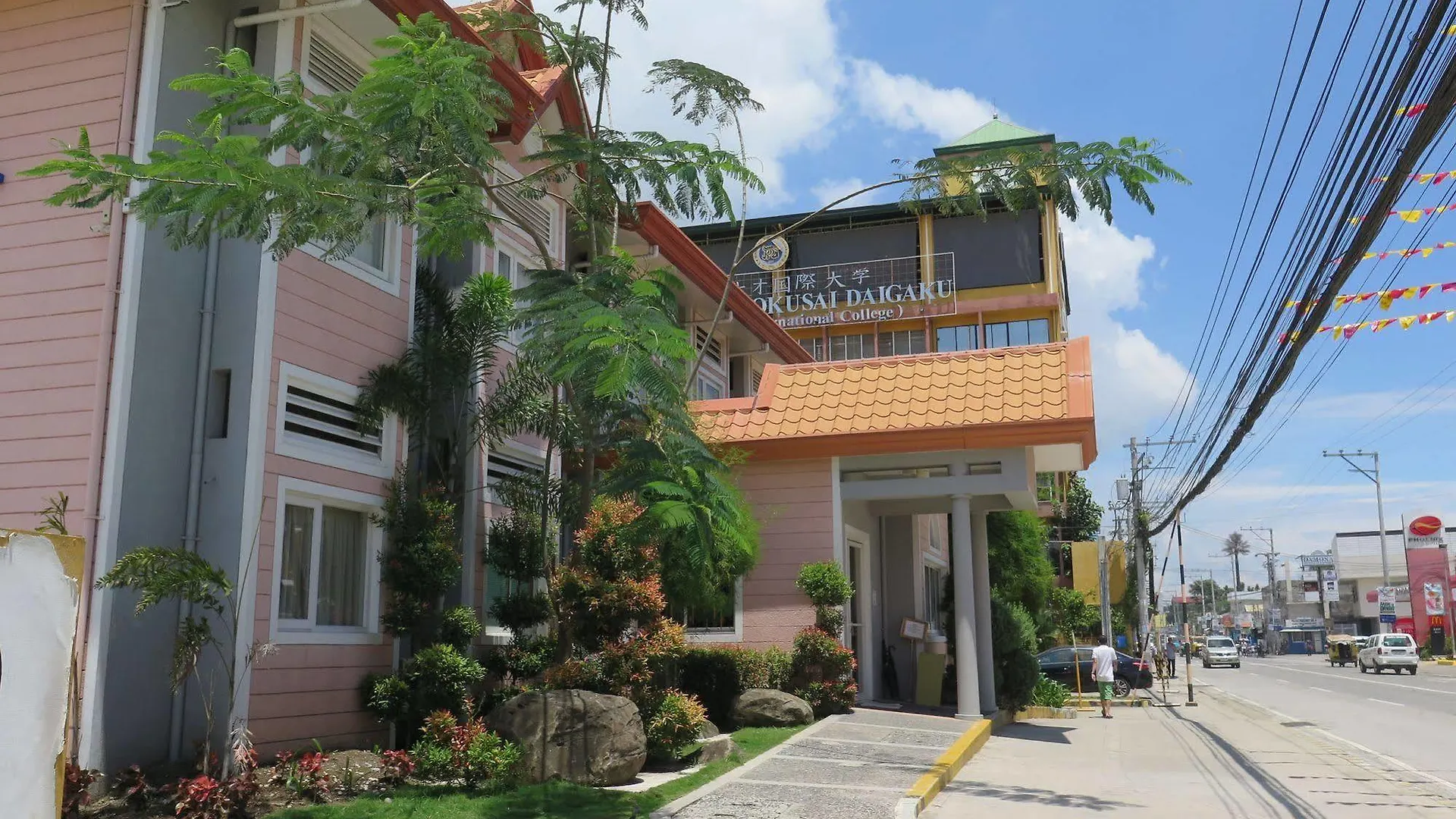 Microtel By Wyndham Davao Hotel