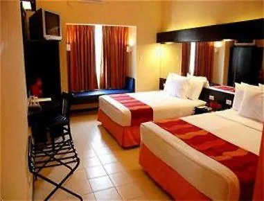Microtel By Wyndham Davao Hotel